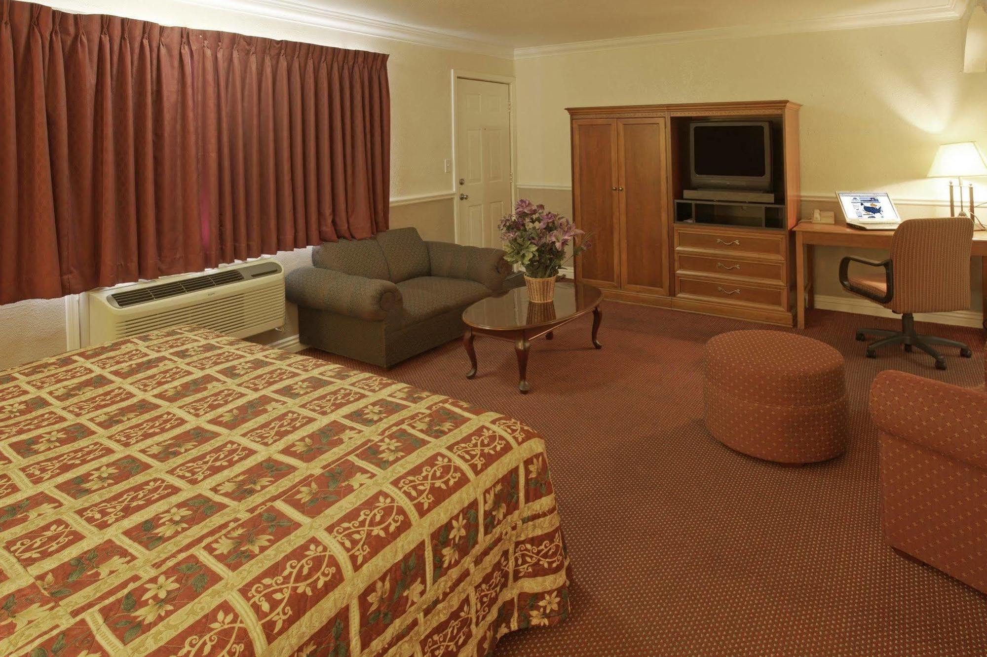Legacy Inn & Suites Anaheim Exterior foto